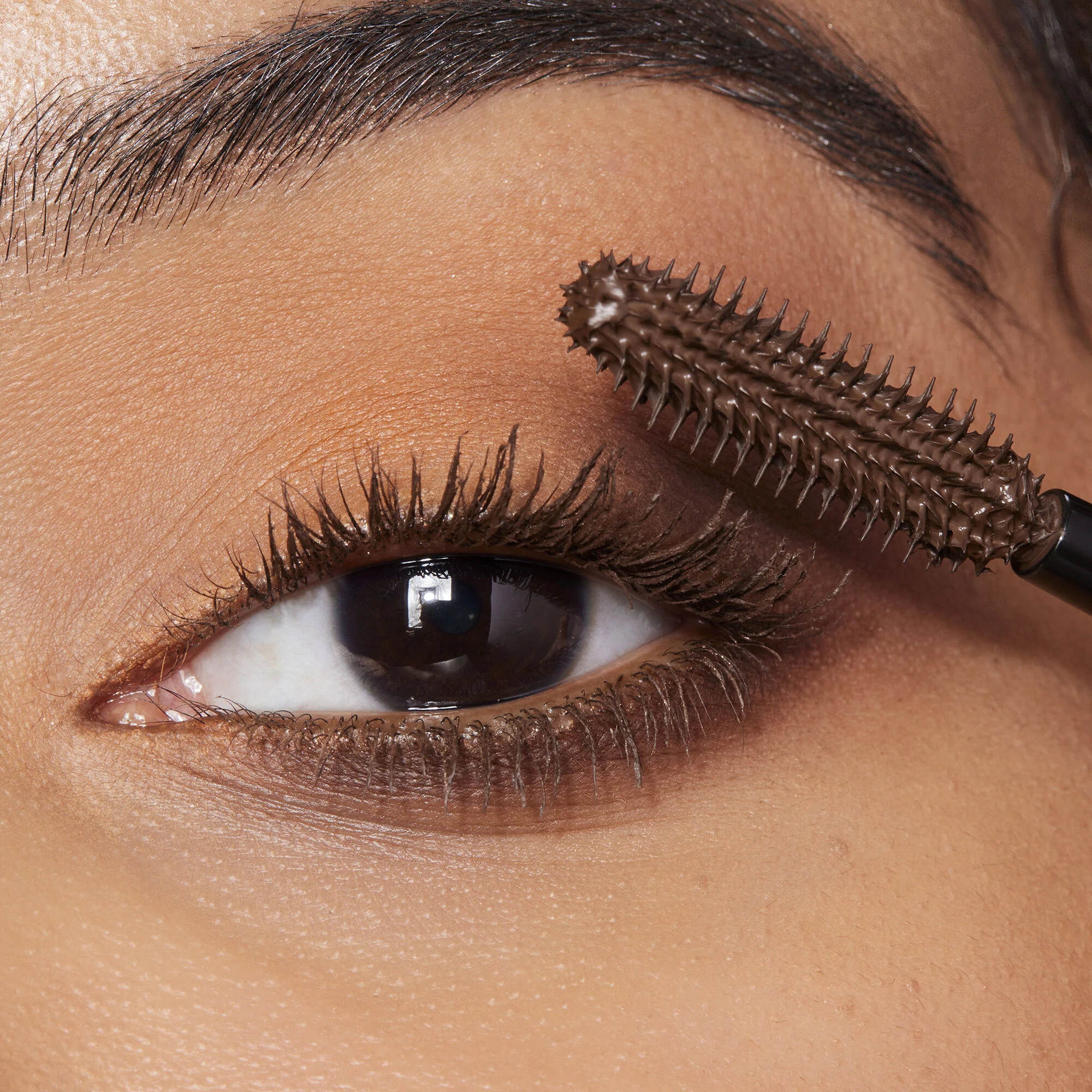 Lash It Loud Volumising Mascara - Image 5