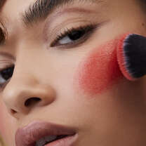 Putty Blush Brush - Image 3